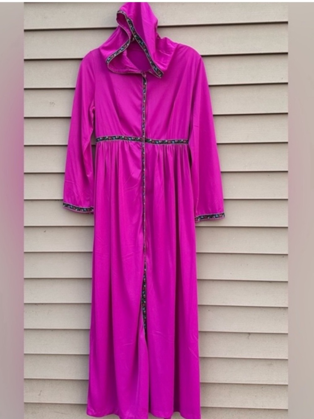 Vintage fuschia hooded robe 70s pink nylon